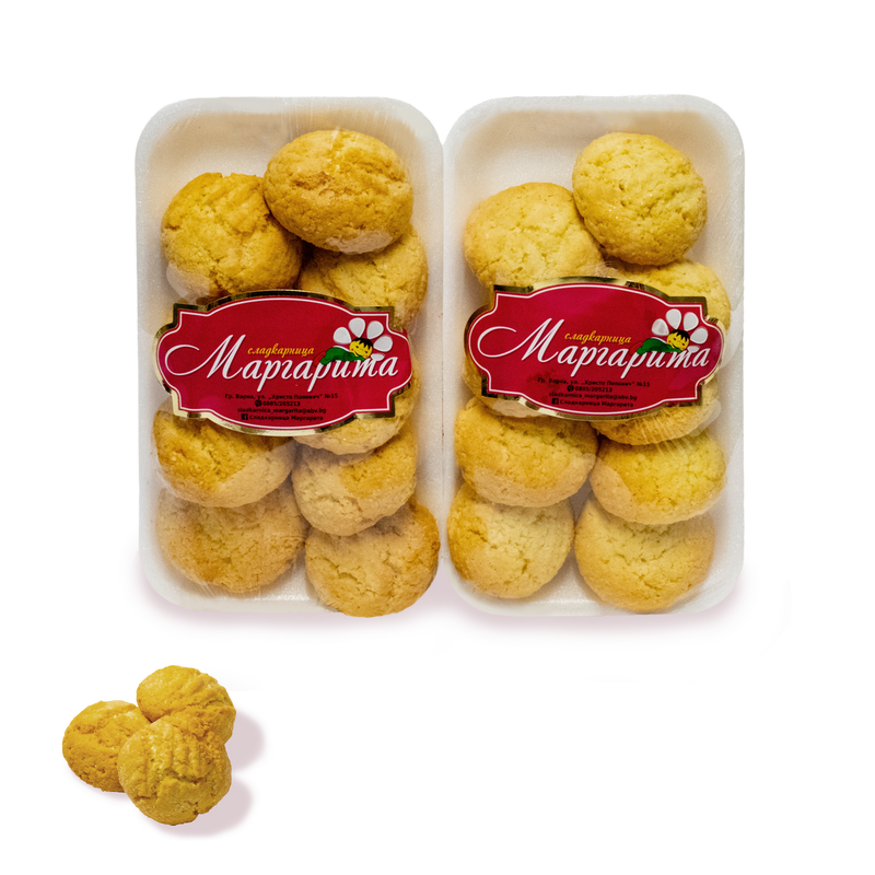 Кокоски от сладкарница Маргарита, в две опаковки с логото на сладкарницата.
