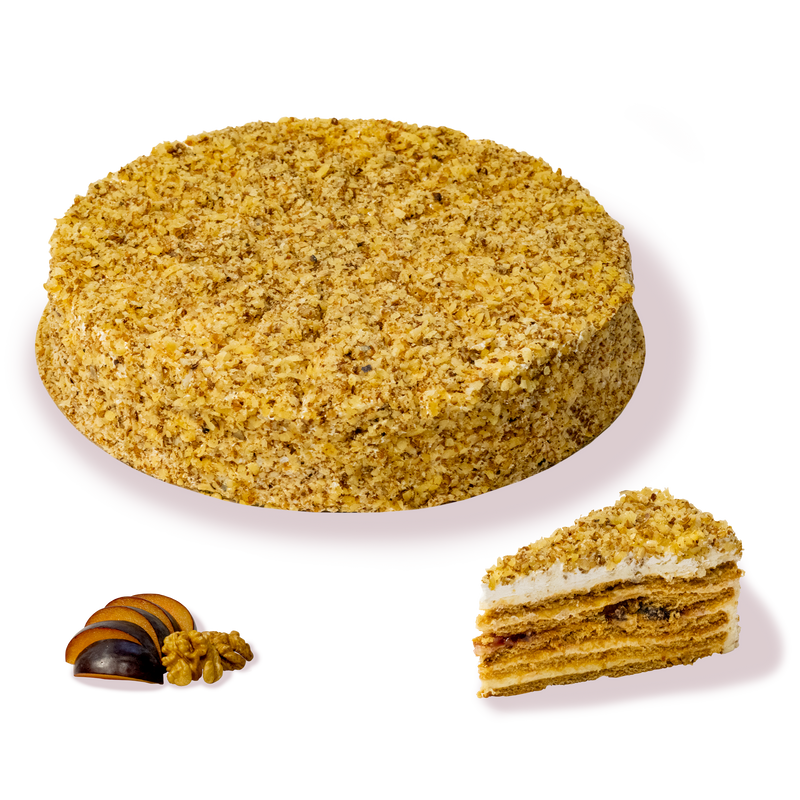 Торта 'Френска селска' от сладкарница Маргарита - пухкав с орехови слоеве и крем.