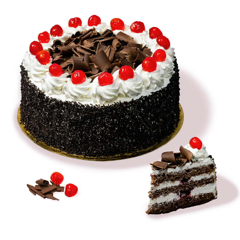 Шварцвалдска торта с череши от Сладкарница Маргарита, с кремови слоеве.